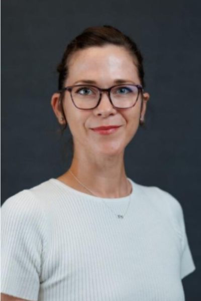 Kathryn Stewart Headshot